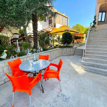 Selina Apartment