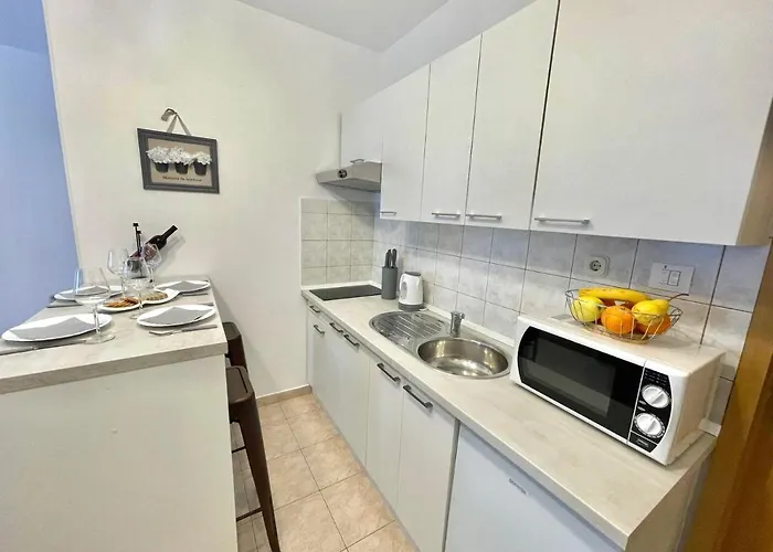 Selina Apartament *
